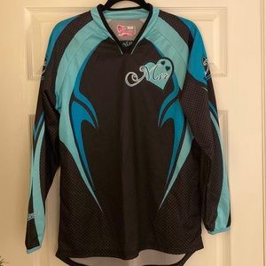 Women’s motorcycle bundle. Two new jerseys, knee pads and new googles